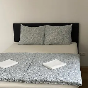  Apartment Aris 1140