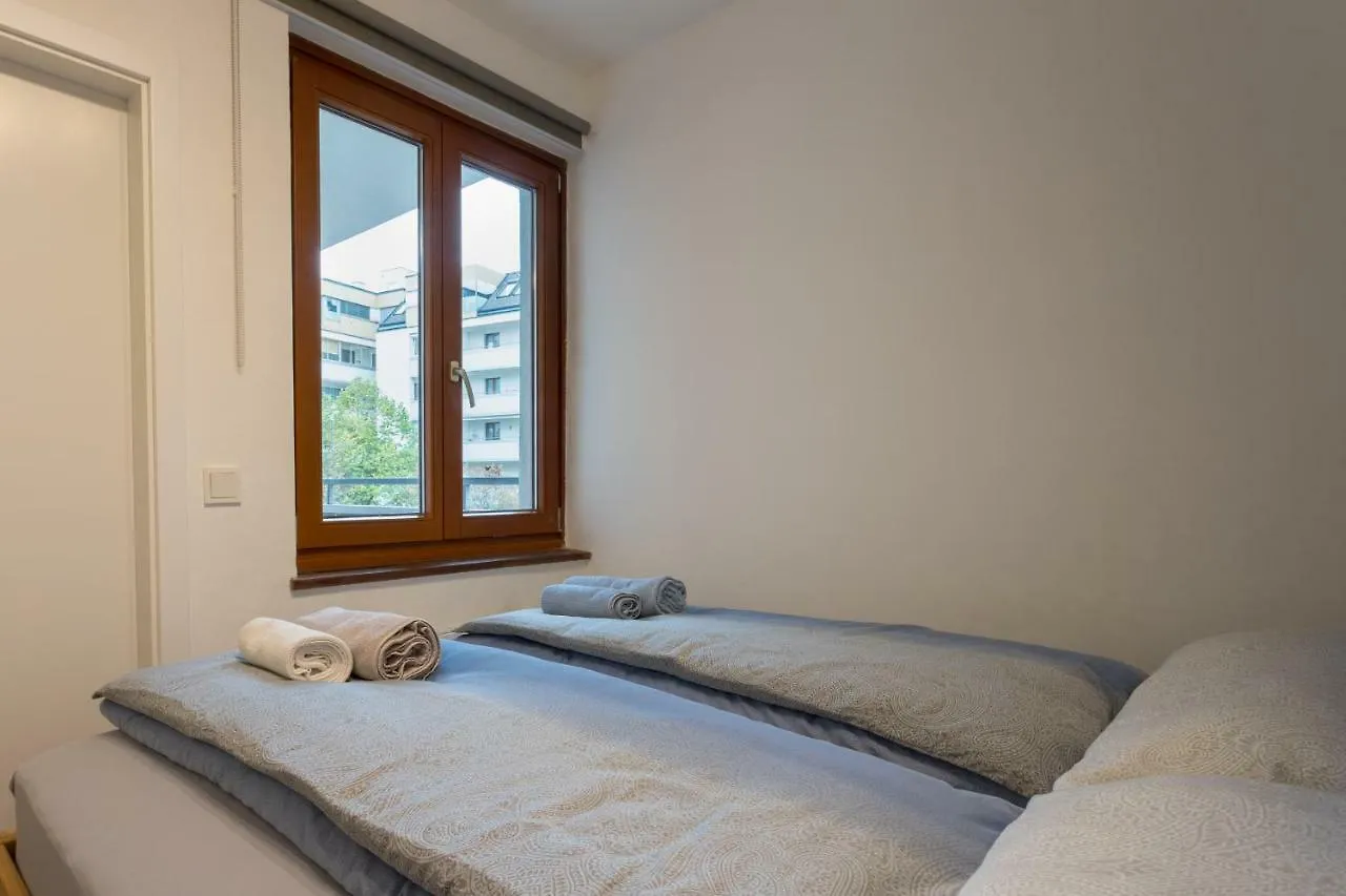 Ferienwohnung Spacious With Balcony Wien